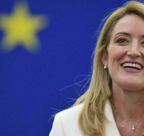 انتخاب واحدة من أجمل النساء في العالم رئيسة للبرلمان الأوروبي خلفا للراحل لديفيد ساسولي