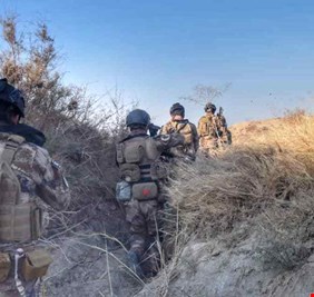 الإعلام الأمني يعلن استهداف اوكار داعشية في ديالى واعتقال 9 سوريين