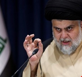 الصدر يغرد حول استهداف مقرات أحزاب حلفائه، ويدعو الحكومة الى كشف الفاعلين ويرسل تهديداً غير مباشر لمستخدمي العنف