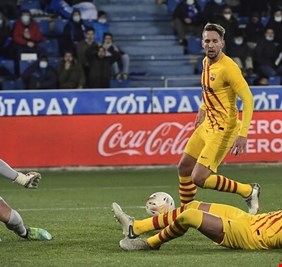 برشلونة يهزم ديبورتيفو ألافيس بهدف قاتل