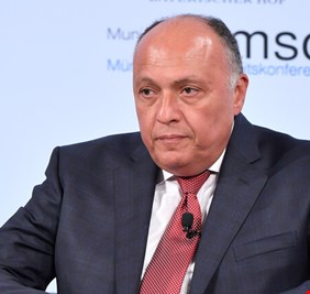 شكري: منفتحون على التفاوض بشأن اتفاق قانوني ملزم حول سد النهضة