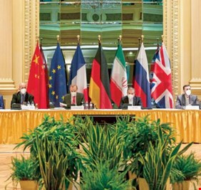 الوفد الأوروبي يعلن تعليق مفاوضات النووي مع إيران !