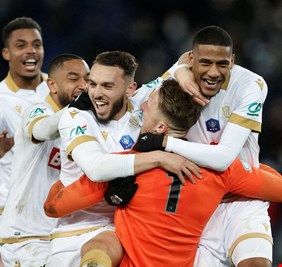 نيس يقصي باريس سان جيرمان من كأس فرنسا