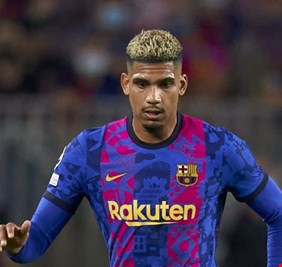 برشلونة يقترب من تجديد عقد أراوخو