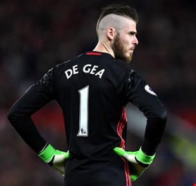 نادٍ ملعون .. دي خيا يكشف سر نكبات مانشستر يونايتد