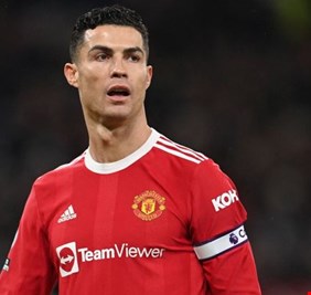 رونالد يفشل في التخلص من عقدة 2022