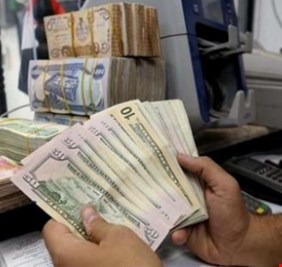 الأسواق العراقية تدخل في حالة ترقب بعد الانباء عن قرب خفض سعر الدولار