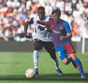 برشلونة يحقق انتصارا ساحقا على فالنسيا ويعود للمربع الذهبي