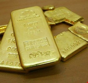 الذهب يثبت قوته خلال التوترات خلافا للعملات الرقمية المشفرة