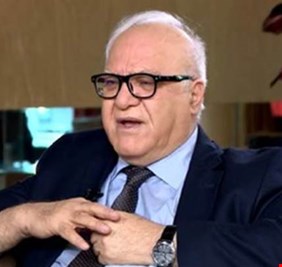 مستشار الكاظمي المالي : ستكون الخسارة أكبر من المنفعة لو تم الان تعديل صرف الدولار !