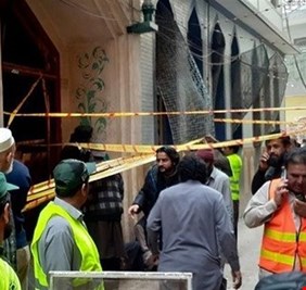ارتفاع ضحايا هجوم مسجد بيشاور الباكستانية