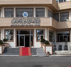 العمل توضح بشأن تأمين رواتب الإعانة الاجتماعية خلال الأشهر المقبلة