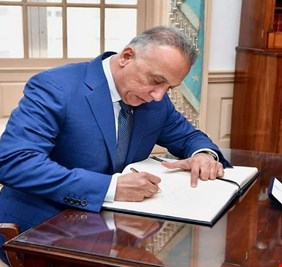 خبراء ونواب ومواطنون يطالبون بتثبيت المنحة الحكوميَّة (100 ألف دينار).. فهل سيستجيب الكاظمي إذا ما جددت له الولاية ؟