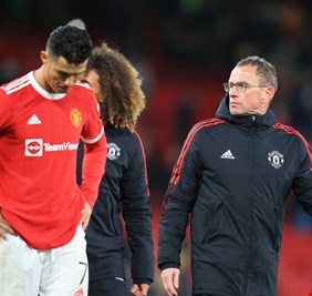 مدرب مانشستر يونايتد يضيف مزيدا من الغموض حول مستقبل رونالدو مع 