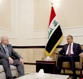 الكاظمي يتابع أحوال العراقيين في أوكرانيا، ويبحث مع القائم بالأعمال الأوكراني وضع الجالية العراقية في كييف