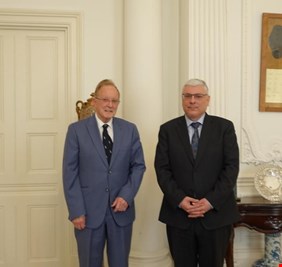 سفير العراق في المملكة المتحدة جعفر الصدر، يلتقي شركة بريطانية في العاصمة لندن لبحث مشروع ماء البصرة