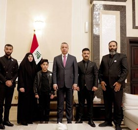 الكاظمي يوجّه بتلبية طلبات واحتياجات عائلة الشهيد المهندس عبير الخفاجي
