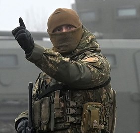 بريطانيا تقول إن روسيا نشرت مرتزقة 