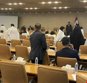 بالصور.. وصول نواب الكتلة الصدرية إلى مجلس النواب