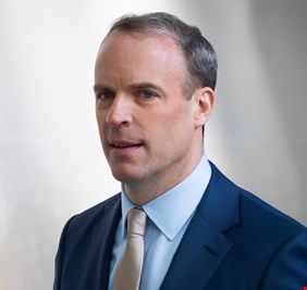 بريطانيا تحدد سبب عدم قدرتها على تقديم ضمانات أمنية لأوكرانيا