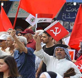 الشيوعيون العراقيون يملئون شوارع البلاد بالفرح والنغم  والورد إيذاناً بموسم الجمال وكلمات الدراجي تصدح في المنصات