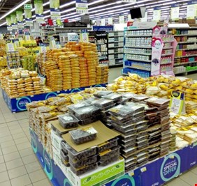 التجارة تؤكد تطبيق 3 إجراءات للتعامل مع ارتفاع أسعار المواد الغذائية