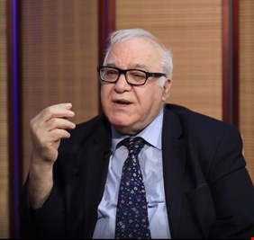 مستشار الكاظمي يرفض مقارنة العراق بلبنان 