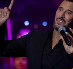 المصادر الفنية تنفي وفاة كاظم الساهر .. وتكشف سبب إنتشار خبر وفاته !
