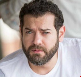 عمرو يوسف يكشف سر إيقاف مسلسل 