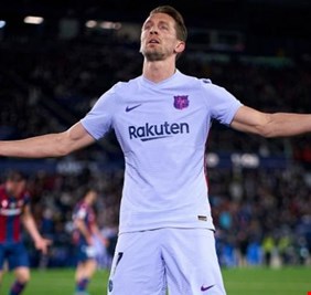 برشلونة يقلب الطاولة على ليفانتي بسيناريو درامي