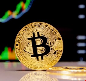 هبوط بقيمة 5 بالمئة تتكبده عملة البتكوين في اخر التداولات الاسبوعية