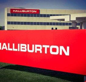 وزارة النفط تعلن الاستعداد للتعاقد مع شركة هاليبرتون الأمريكية لاكتشاف الغاز والنفط في الصحراء الغربية