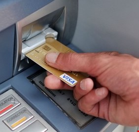 مصرف الرشيد يطلق وجبة جديدة من سلفة كريدت كارد للموظفين