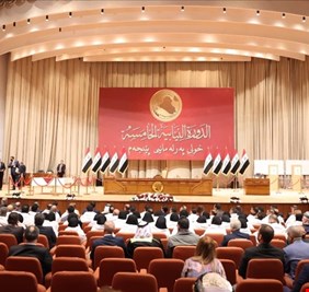 تحالف سياسي يتحدث عن تنازلات من الإطار والثلاثي لفك أزمة العراق السياسية