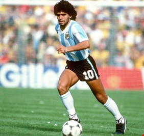 فيفا يصدر فيلماً وثائقياً عن الأسطورة الأرجنتينية 