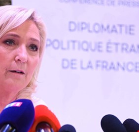 الادعاء الفرنسي يبحث في اتهام لوبان باختلاس أموال عامة أوروبية