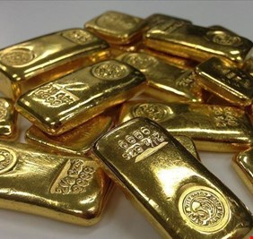 الذهب عند أدنى مستوياته في أسبوعين