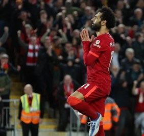 خبيرة إنجليزية شرحت معناه.. ما سر احتفال محمد صلاح “الغريب” بالتسجيل أمام مانشستر يونايتد؟