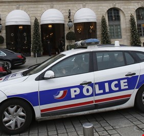 فرنسا.. إصابة قس جراء هجوم بسكين داخل كنيسة في نيس