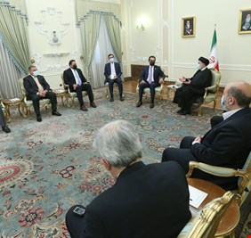 الرئيس الايراني ابراهيم رئيسي يؤكد للحلبوسي حرص بلاده على تشكيل حكومة مستقرة