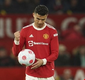 ما مصير رونالدو بعد تبخر آمال يونايتد في التأهل لدوري الأبطال؟