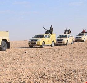 الحشد العشائري يبدأ مهمة البحث في صحراء الانبار لاعتقال فلول داعش