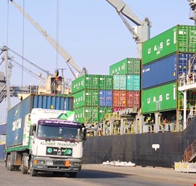 الموانئ العراقية تستقبل 9 ناقلات نفطية بحمولة زيت الغاز وزيت الوقود والبنزين