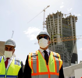 الكاظمي في يوم العمال العالمي: عراقنا شيدته الضمائر والسواعد المؤمنة بها