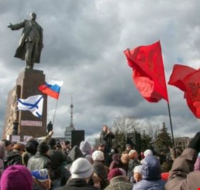 الأوكرانيون يستفزون بوتين والشعب الروسي بإسقاط تماثيل لينين في شوارع كييف .. فكان العقاب (إسقاط) أوكرانيا كلها