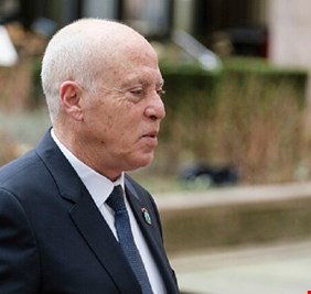 الرئيس التونسي يعين أعضاء جددا بلجنة الانتخابات