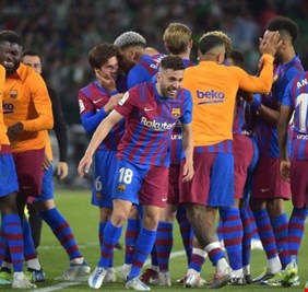 برشلونة يكتسح سيلتا فيجو بثلاثية وينفرد بوصافة الدوري الإسباني