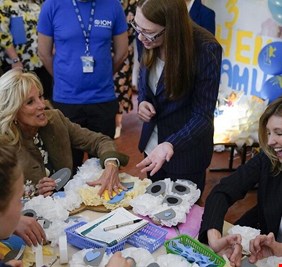 ماذا قالت زوجة (الرئيس بايدن) للرئيس الروسي بوتين حين وصلت الى اوكرانيا ؟