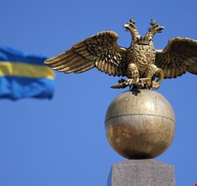 عقب فنلندا.. الحزب الحاكم في السويد يقرر تقديم طلب للانضمام إلى الناتو