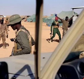 إحباط محاولة انقلاب عسكري في مالي